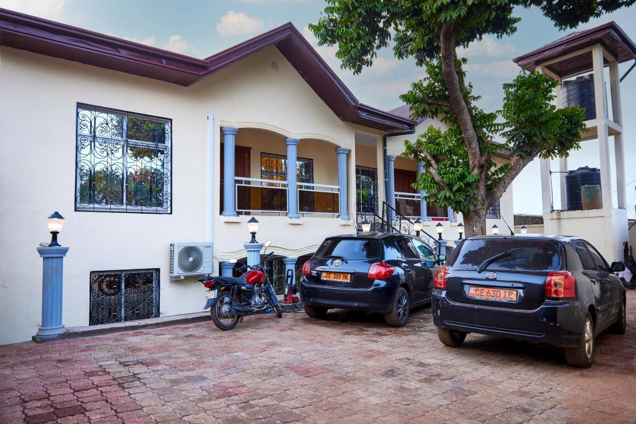 Residence Noumsi Yaoundé Buitenkant foto